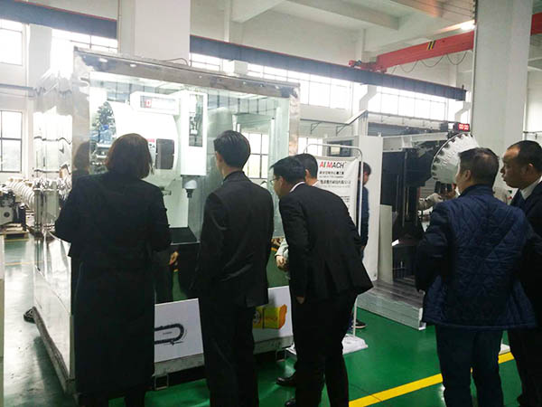 施耐德9.jpg 施耐德9.jpg